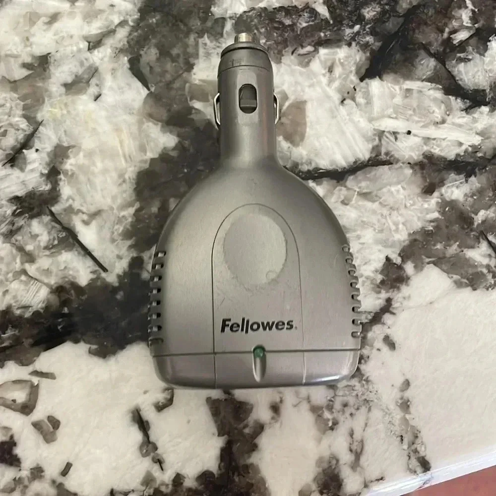 Car A/C‎ Adapter Plug In - Picture 3 of 3